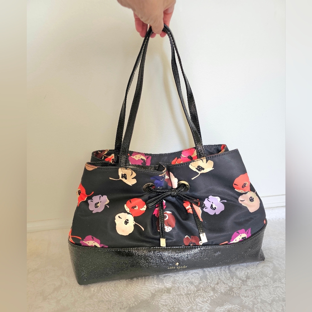 Kate Spade Black Poppy Floral Women's Satchel - EUC!
